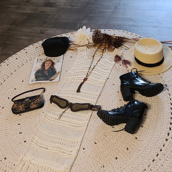 NEW NWT  BOHO CREAMY WHITE  CROCHET DRESS COVERUP. - Picture 7 of 15